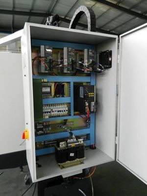 Máquina de trituração automática do CNC XK7136 para o metal