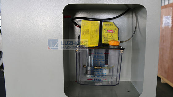 Tipo claro máquina pequena horizontal CK6136 do torno do CNC da máquina Desktop do torno do CNC