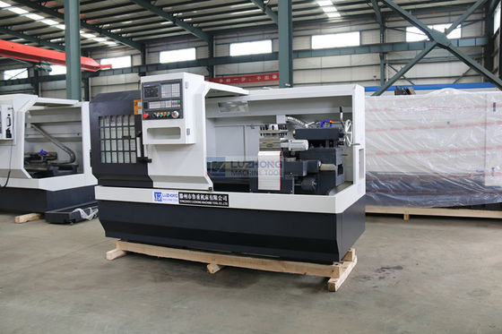 Máquina horizontal do CNC do torno da cama lisa CK6140 CK6150