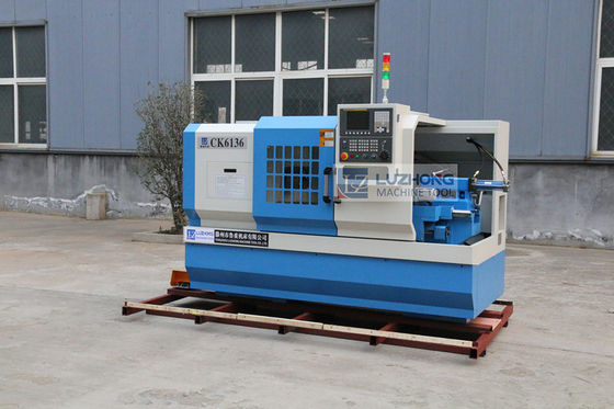 Torno fazendo à máquina de aço inoxidável do torno pequeno do metal do CNC de CK6136D