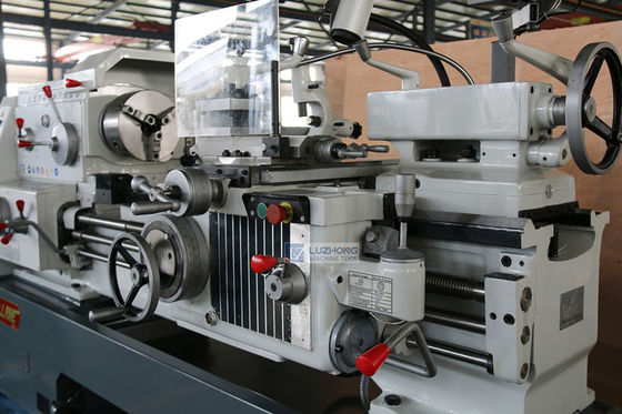 Torno do metal do CNC CA6240 para a roda de alumínio que faz à máquina em Filipinas