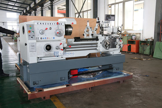 Torno do metal do CNC CA6240 para a roda de alumínio que faz à máquina em Filipinas