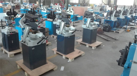 A circular viu que o metal cuttingCS-250/275/315/350 das máquinas viram máquinas