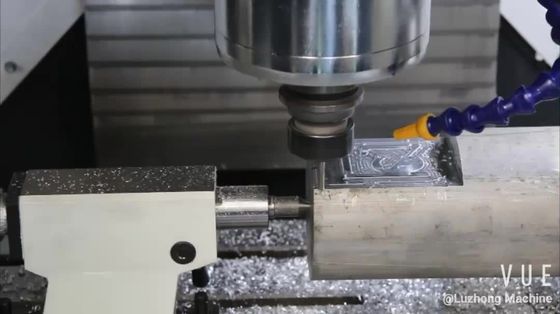 O Cnc Tabletop da precisão alta mói a linha central VMC1580 4 Axis/5