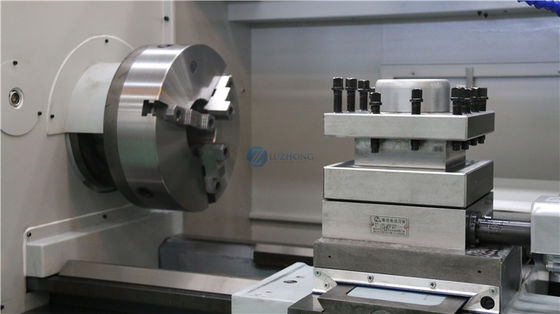 Grande tubulação do CNC do eixo que rosqueia a tubulação grande do furo do torno QK1319 que rosqueia o torno